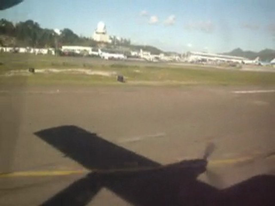 Landing SXM St Martin from SBH saint Barth sur Winair