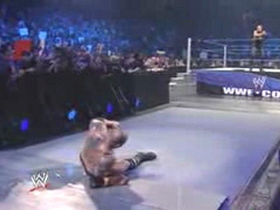 UnderTaker Attack Batista In SmackDown 11.12.2009