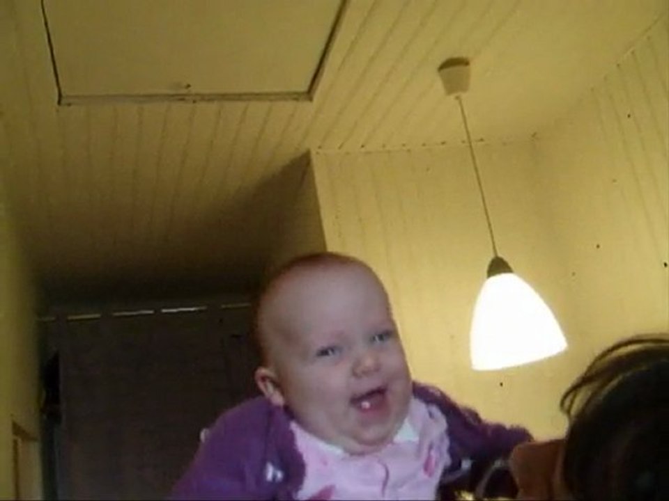 Premiers_rires_louise