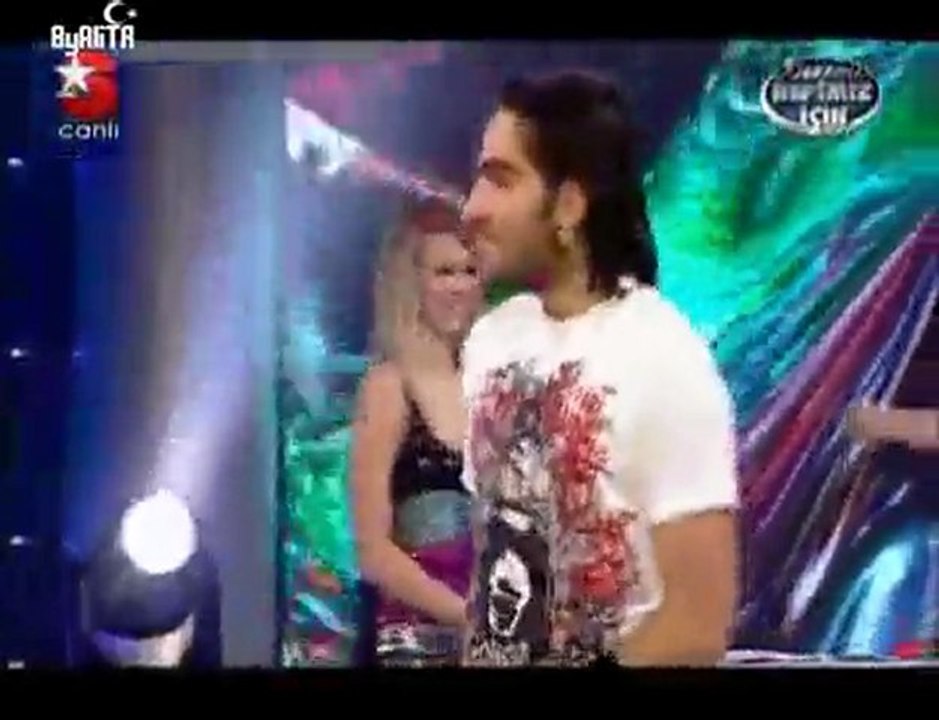 Ismail YK - Facebook/Çılgın (Birimiz Hepimiz için - Mehmet A