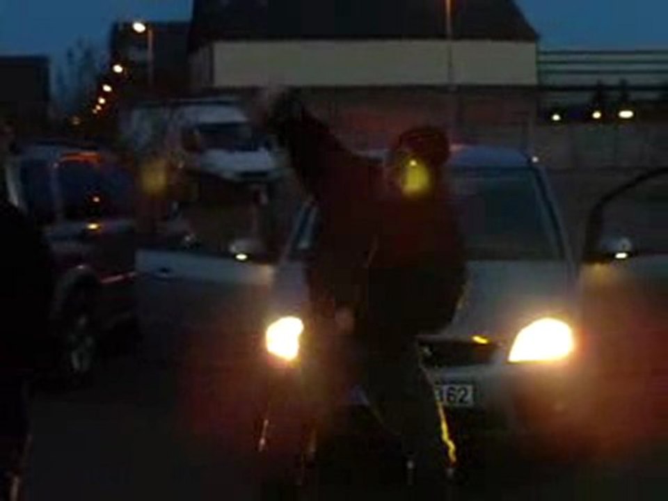 fou ta cagoule par la BAC