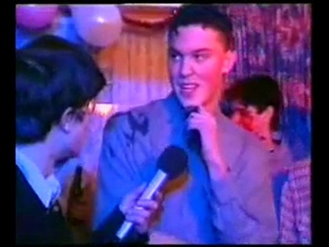 Word S5.E5.P3 / House Party Crash / Santa Pukes