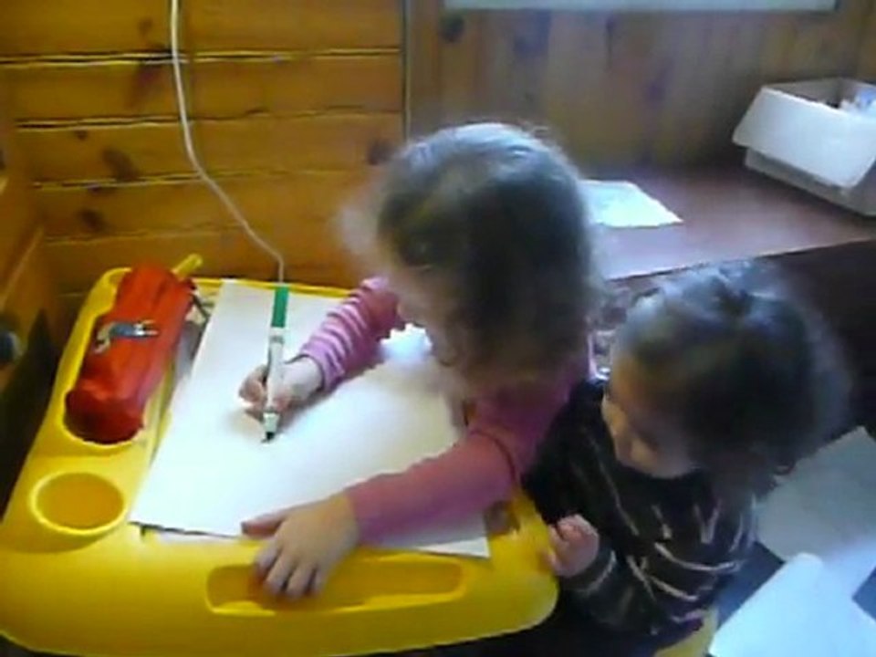 Marie et Alice dessinent - part 1