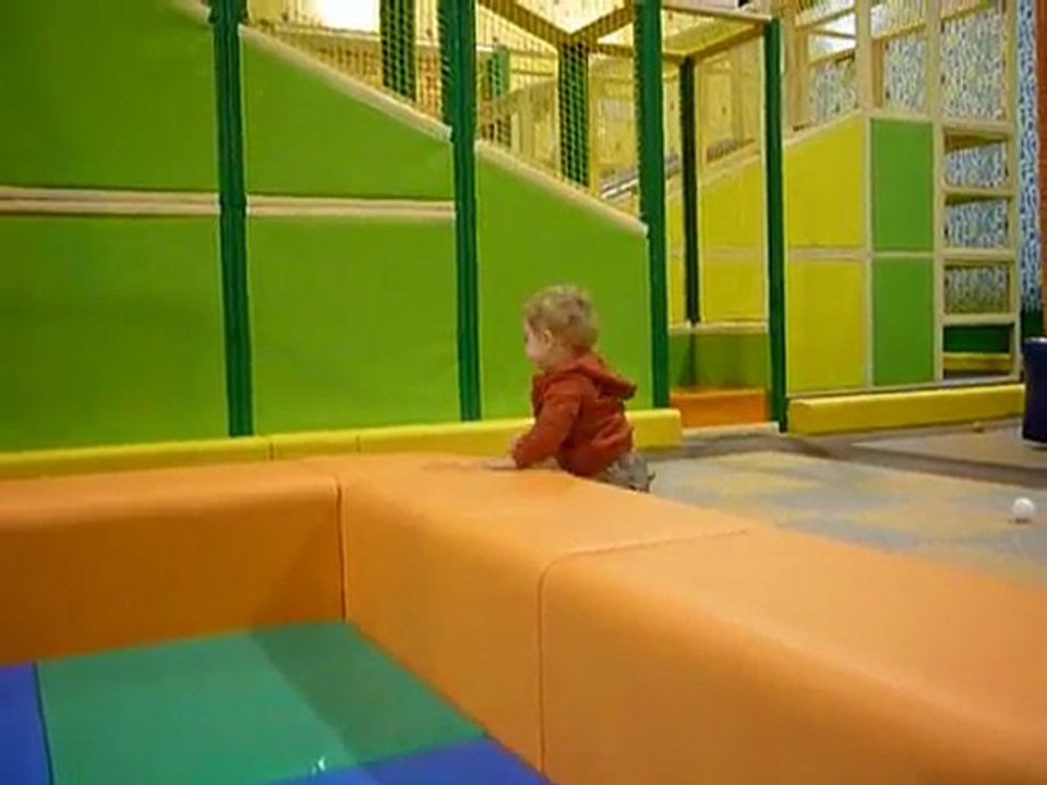 Tim a la salle de jeux #1