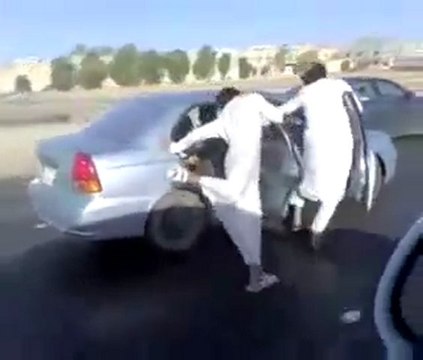 En sandales sur l'autoroute