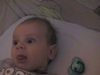 Arthur tire la langue