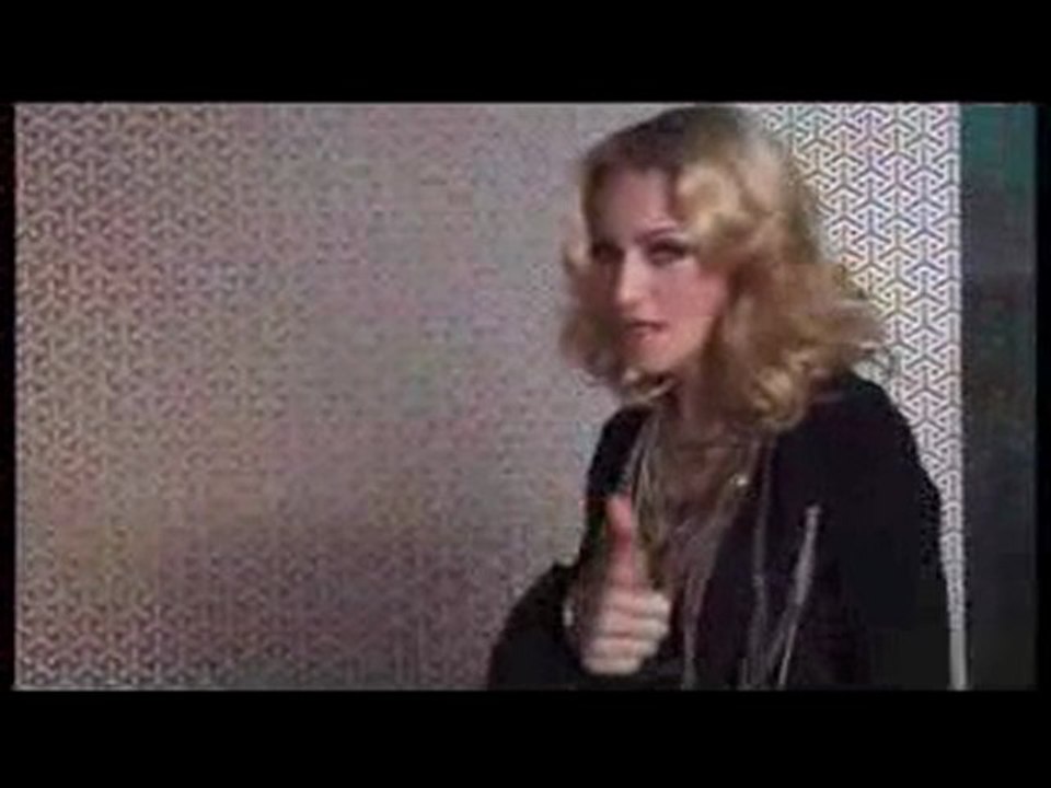 Buzz. Madonna passe l`aspirateur sur YouTube