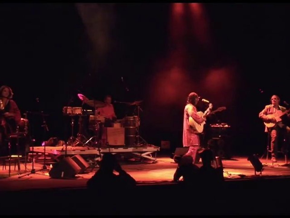 SIMON NWAMBEBEN - C'EST LA MIENNE (LIVE)