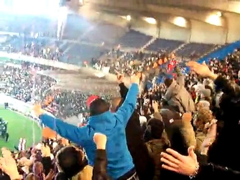 psg asse 13/12/2009 écoutez chanter les parisiens
