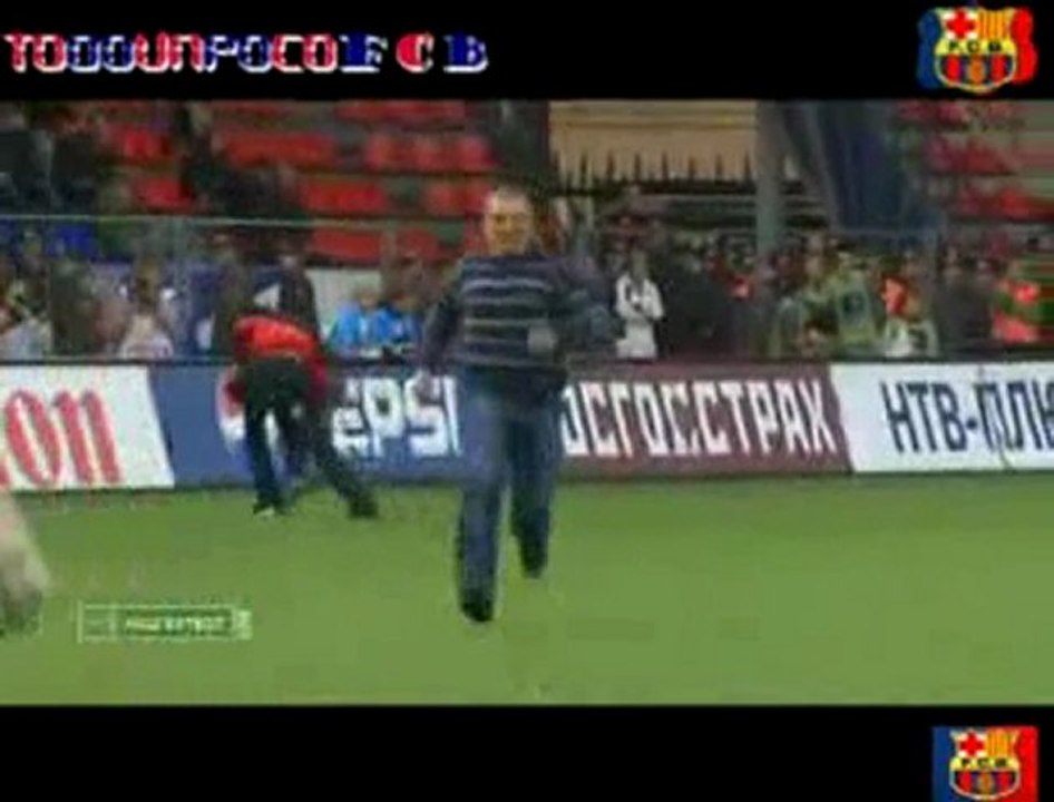 Un supporter russe marque un penalty