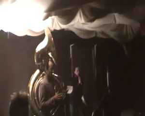 street bench-1er emmissions radio