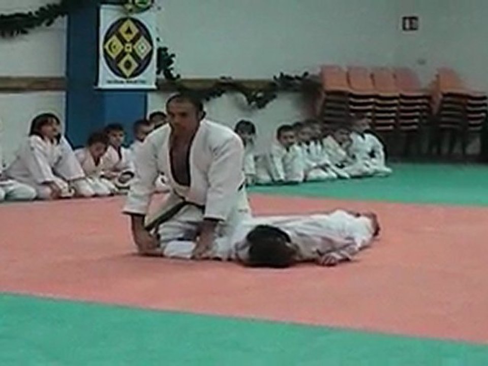 Kagami-Biraki 2009 Kata 1 présenté par Mélanie et Didier