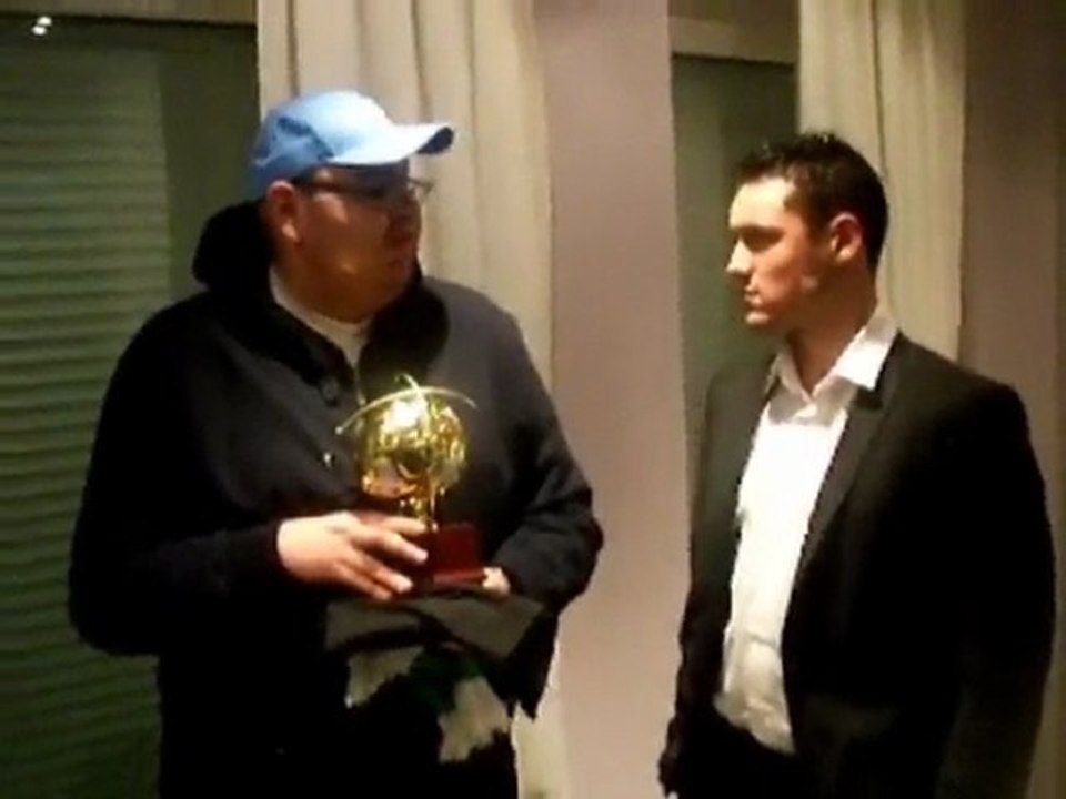 KARIM ZIANI élu MSILADZ d'Or 2009 , LA REMISE DU TROPHEE