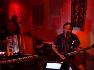 RESCAPES DES EAUX  by LES TRIPOTS ( live )