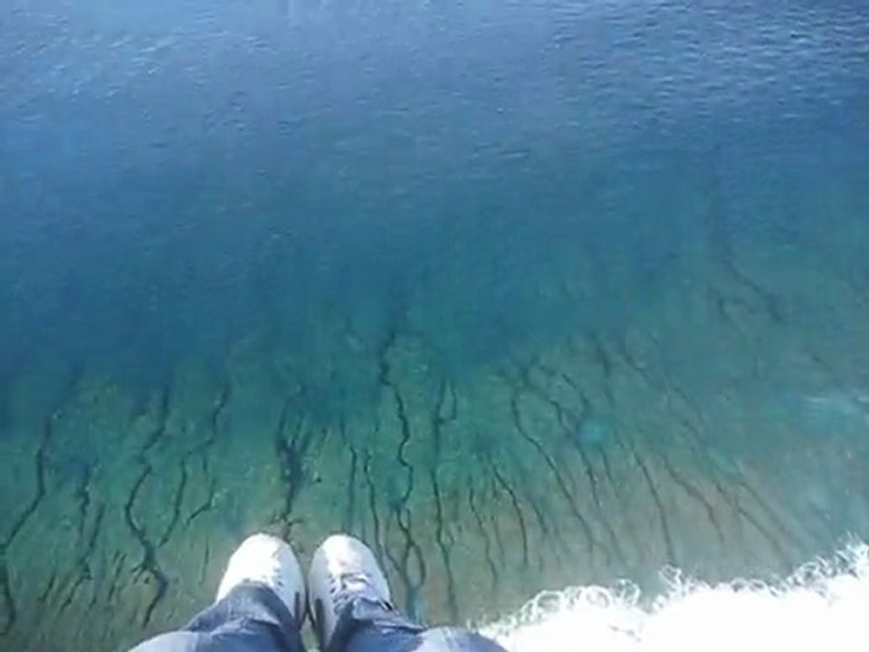 Parapente réunion. Sensations fortes au dessus du lagon..