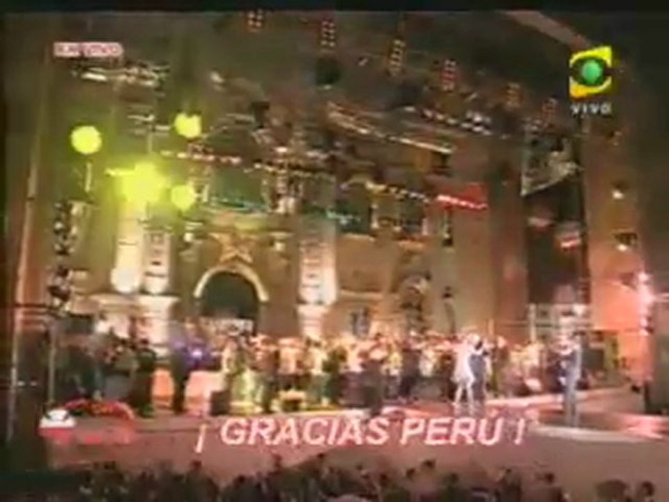 ALAN GARCIA BAILANDO EN TELETON CON VIVIANA RIVAS PLATA
