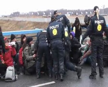 Cop15_reclaim_power_green_bloc-161209
