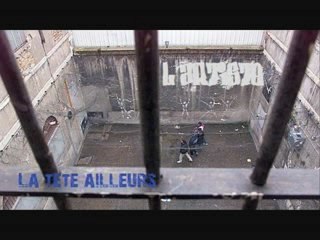 LARTISTE La tete ailleurs