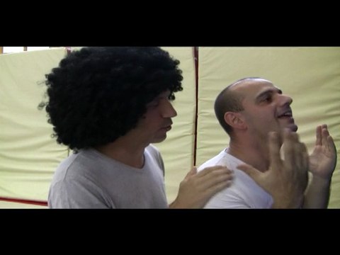 C NOS DELIRES / Le mur