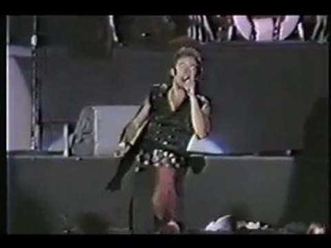 war (live amnesty 88) bruce springsteen