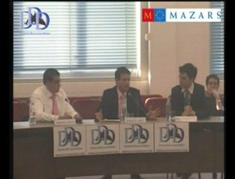 Quand Nicolas Sarkozy se prend pour de Gaulle en 1958