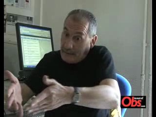 Retour d'Algérie. ' Surtout, ne me parle pas de politique!