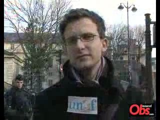 Rassemblement étudiant devant le ministère à Paris