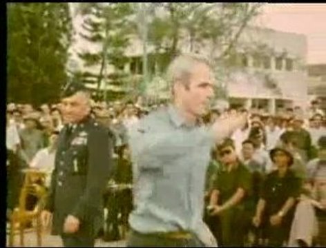 Les images de la libération du soldat McCain