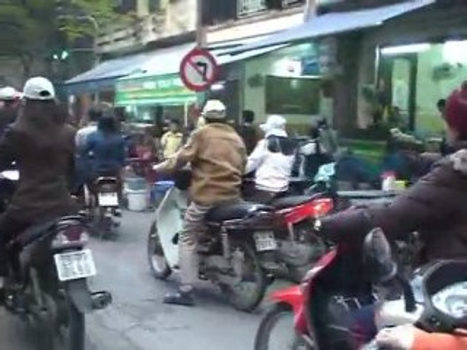 VIET-NAM HANOÏ et sa circulation