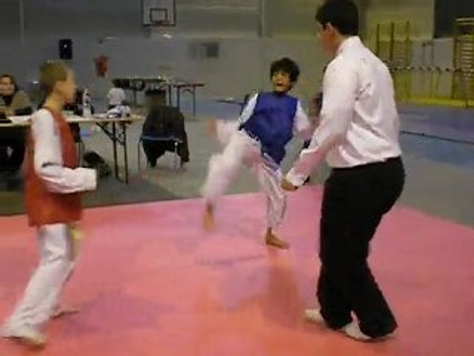 Combat Laid