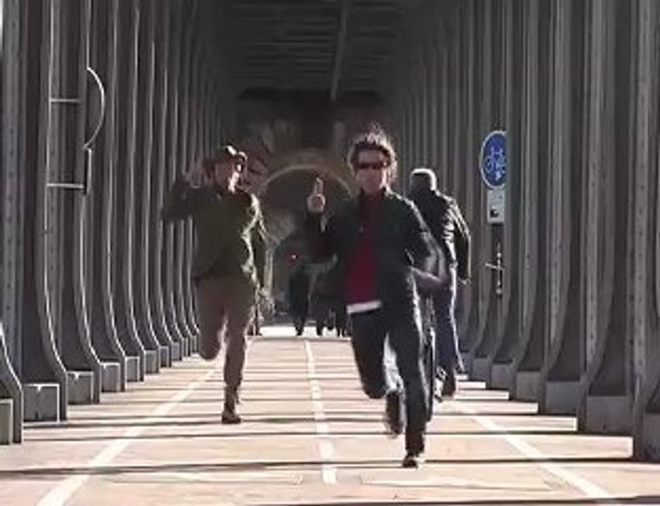 24.Harry contre Zona - Générique