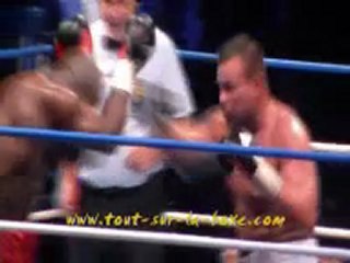 Jean Marc Mormeck Vs Vinny Maddalone ___ Part 1