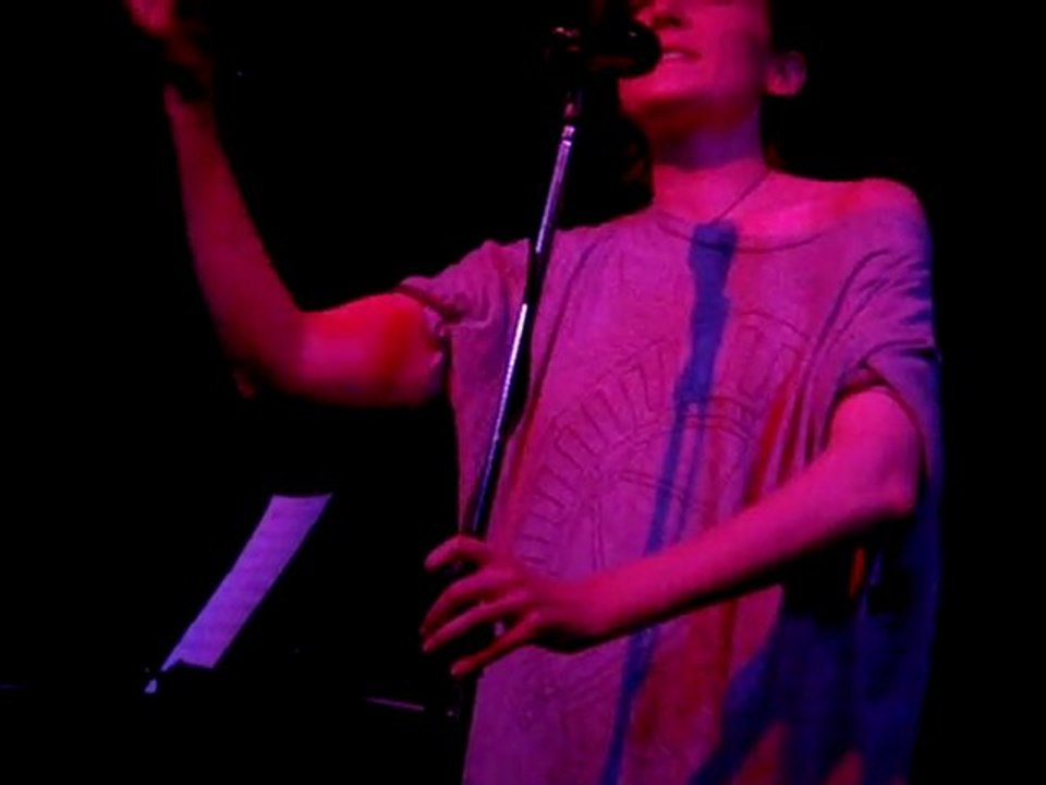 Dani Siciliano - Live Acoustic in Rome, Dec 2009