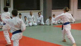 Cours au shotokan karaté herseaux