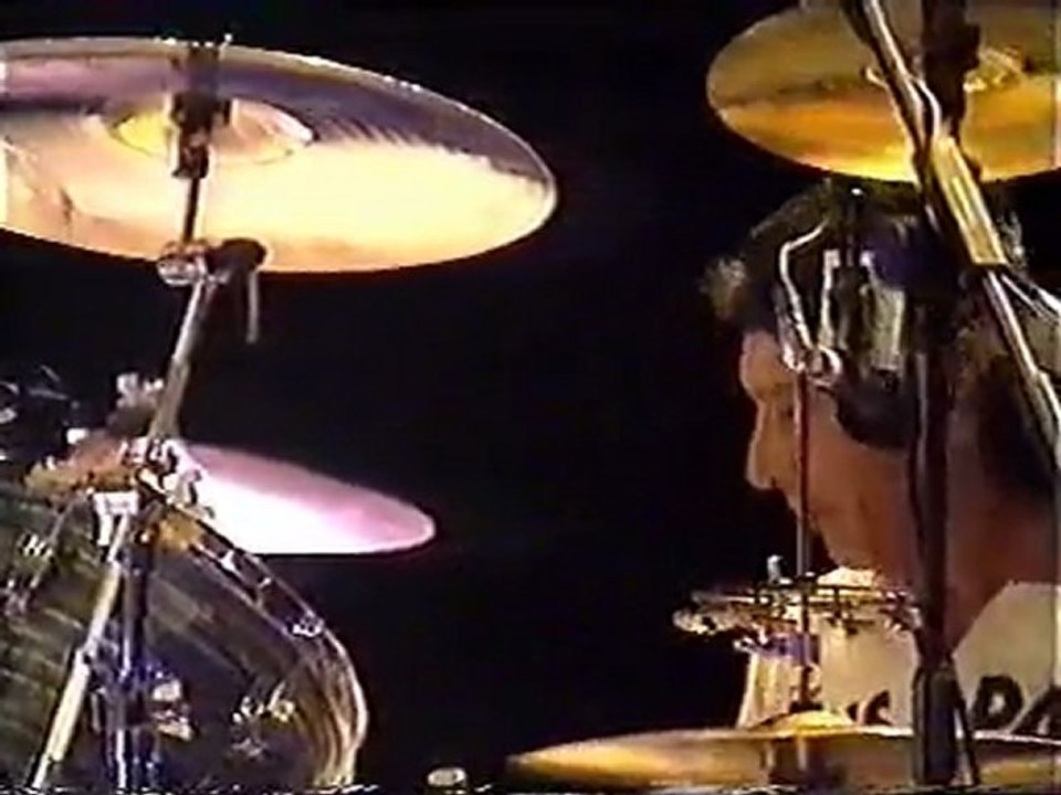 Neil Young & Crazy Horse -(Phoenix Fest) Like A Hurricane