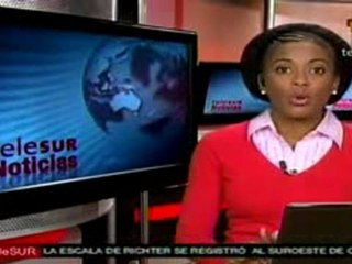 Rescatan a 38 personas tras naufragio en Tripoli