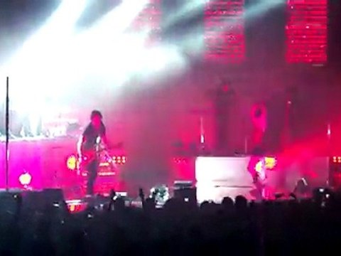 SUPERBUS au Zénith de Dijon - Gogo Dance Show