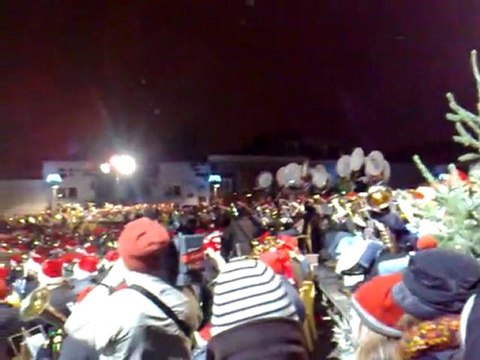 Les tubas de noël 2009 à Grenay (62)