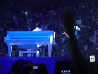 Jonas Brothers-Gotta Find You (fin)-Concert Paris-26/11/09