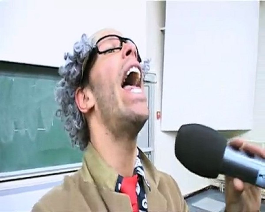 Teaser 3 MCE "Ma Chaîne Etudiante" avec Julien De Ruyck