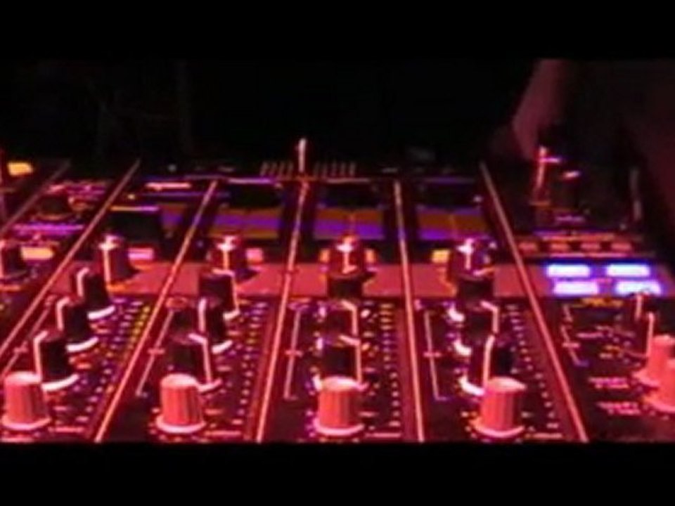 Human noise back2back
