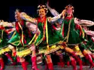 下载视频: Ukrainian Dancing in Dauphin - Manitoba, Canada