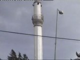 Minare Beşik Gibi Sallandı