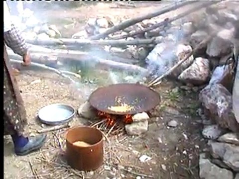 Sivas Hafik Tavşanlı Köyü Kavurga Yapma