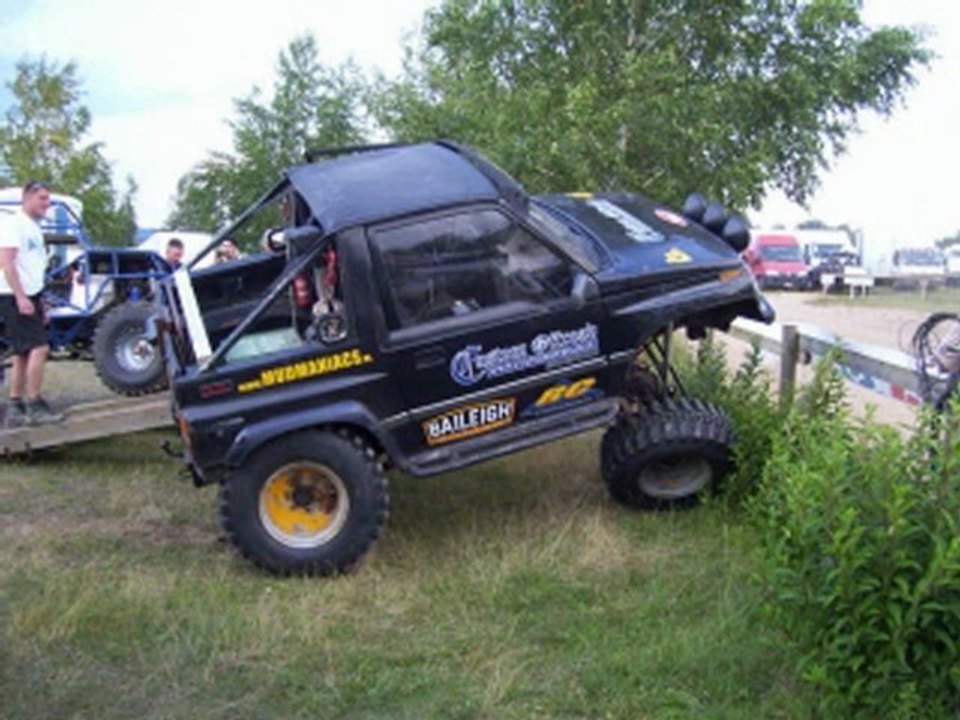 Meeting 4x4 Suzuki Saverne 2009 - Montage photos réalisé par Monique Chaverot
