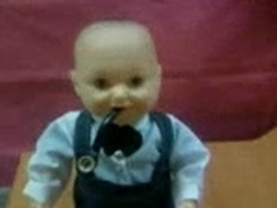 kel adam ne yapıyor