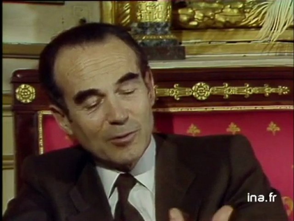 Badinter parle de la délinquance des jeunes