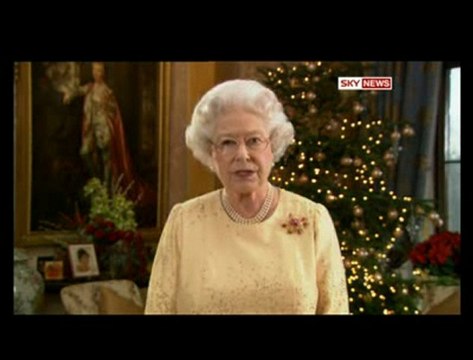 God save YouTube. La reine d`Angleterre fête Noël sur Inte