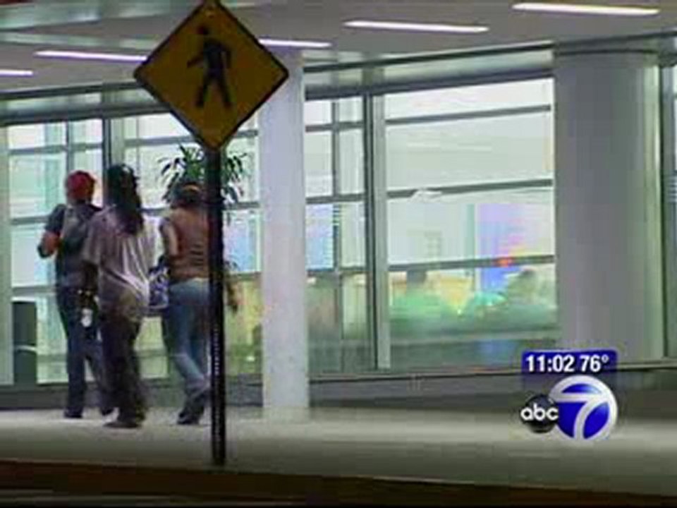 NY. Une femme meurt dans une salle d`attente sans aucune a