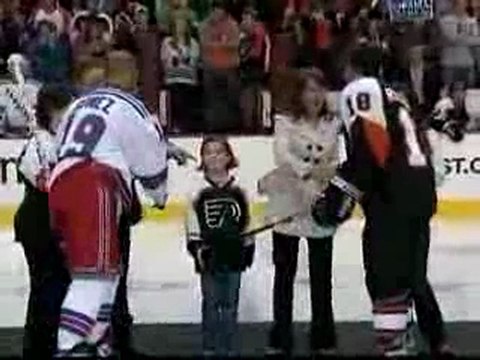 Sarah Palin, la 'hockey mom', huée lors d'un match de hock